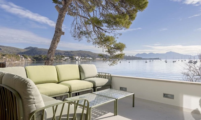 Puerto de Pollensa Apartment | Voramar 47 Stunning Seafront 3 Bed Apartment on Port Pollença's Iconic Pine Walk