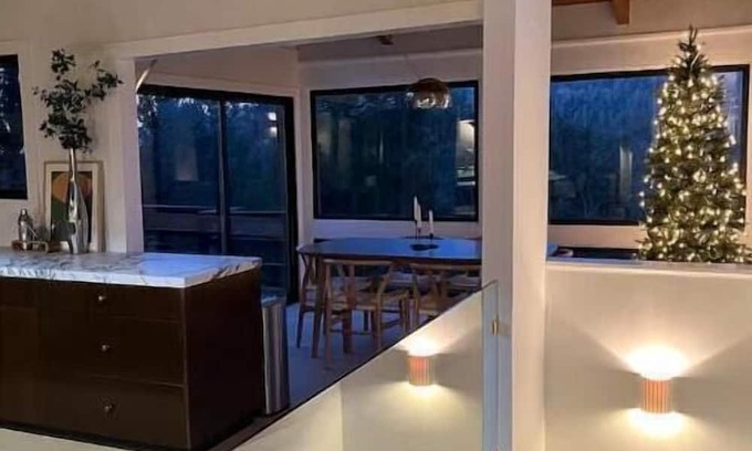 Idyllwild House | LPE Idyllwild House - An Architectural Gem