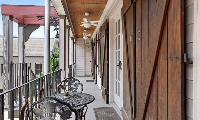 Faubourg Marigny House | Haunted Marigny Mansion- 10 bedrooms!