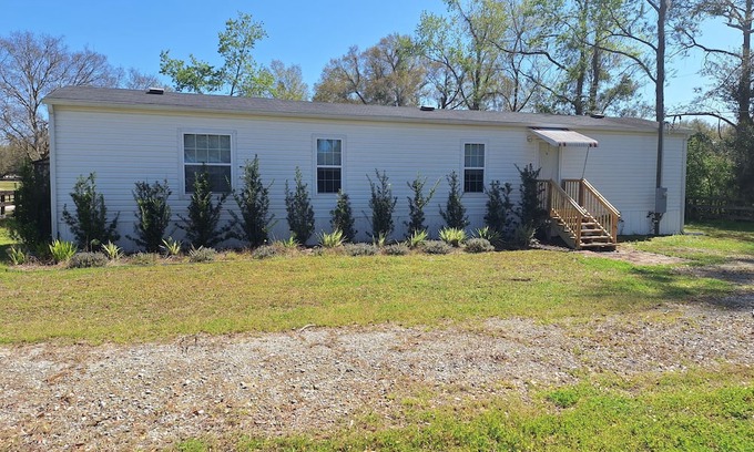 Fellowship House | Guest House on Private Farm near Ocala!