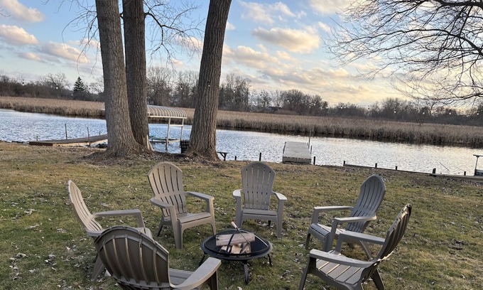 Antioch House | Highland Hideaway chain O’ lakes home