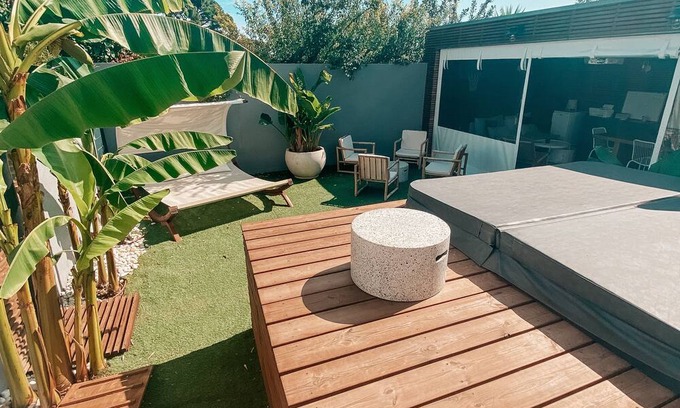 Sollies Pont House | Maison Avec spa Privatif à 15 Minutes des Plages de Hyères