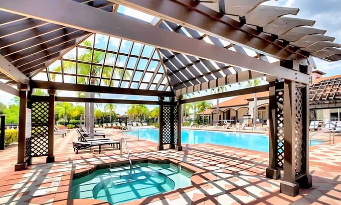 Bellavida House | Bella Vida Pool House with Games - Near Disney!