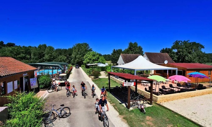 Carsac-Aillac RV Rental | Camping Le Plein Air des Bories* - ECOLODGE TENT 5/7p 7 people