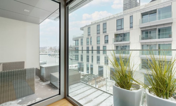 Srodmiescie Apartment | Port Marine With Sea View by Renters