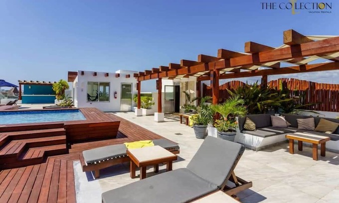 Tohoku Apartment | Stylish Condo, Roof Pool, Gym, 2 Blocks to 5th Ave