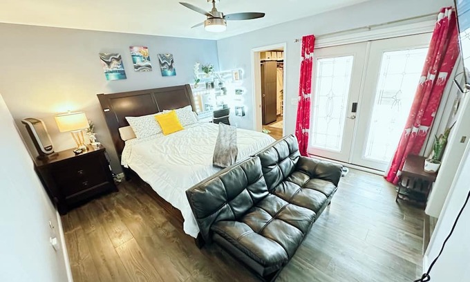 Mira Mesa Apartment | Cozy Bedroom w private bath in Mira Mesa
