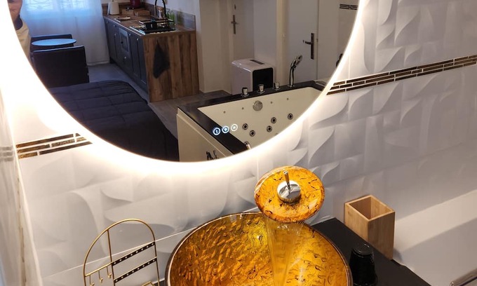 Saint-Assiscle Apartment | Studio Romantique Avec Jacuzzi