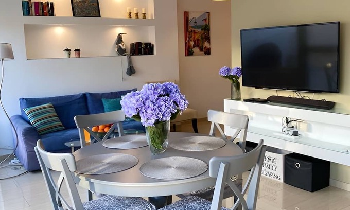 Sliema Apartment | Sliema Cosy Penthouse with BBQ