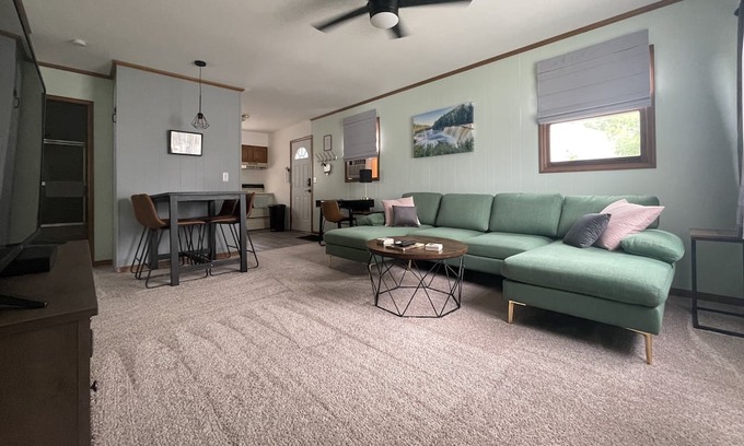 Houghton Lake Cabin | Centrally located and about 120 steps to shore. Dog Friendly!