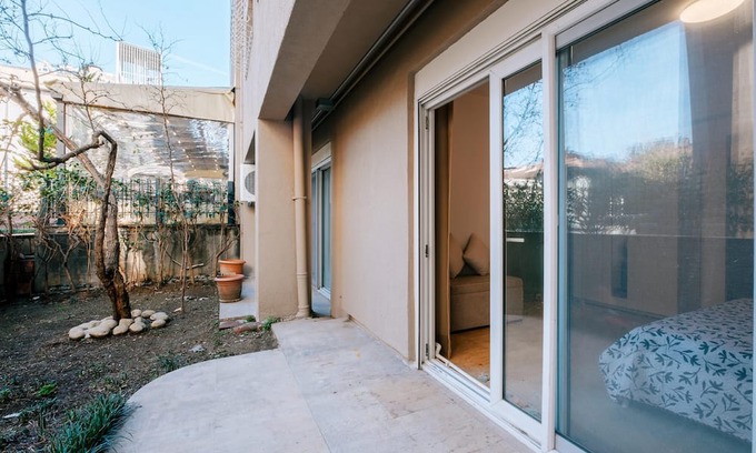 Esentepe Apartment | Cozy Central Flat w Garden 5 min to Metro in Sisli