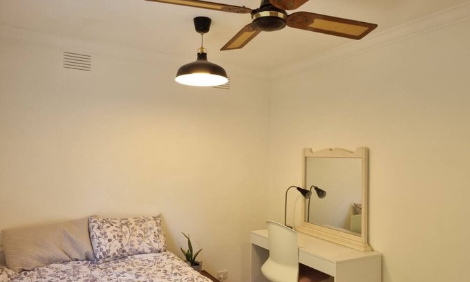 Greensborough House | Cosy place in Greensborough