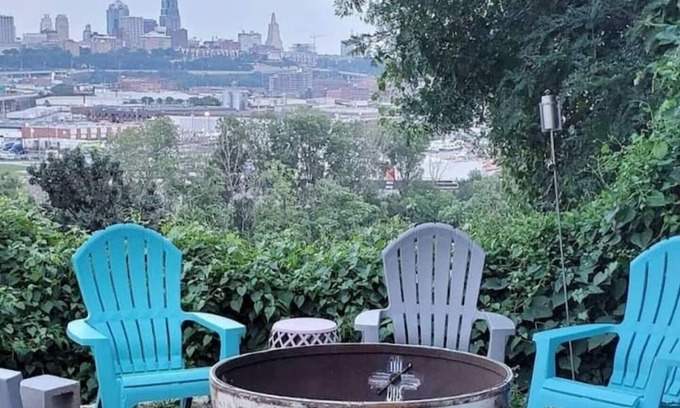 Strawberry Hill Apartment | Beautiful Home with Stunning Views
