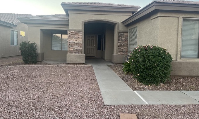 Ashton Ranch House | Cozy home in surprise by micah