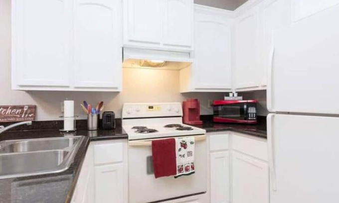 Edinburg Apartment | Perfect place to stay!