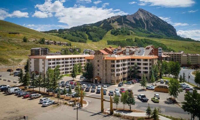 Crested Butte Condo | New Listing Rare Grand Lodge Double Studio Condo