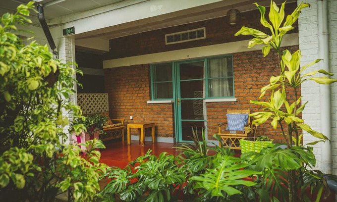 Ruhengeri House | "room in Guest Room - Isange Paradise Resort"
