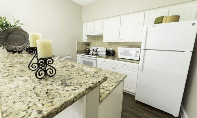 Lackey Cottage | Availability for all Kings Creek Spinnaker properties, Kings Mill CC Cottages.