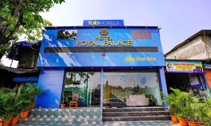 Ghatkopar West Hotel | Fabhotel Royal Palace I