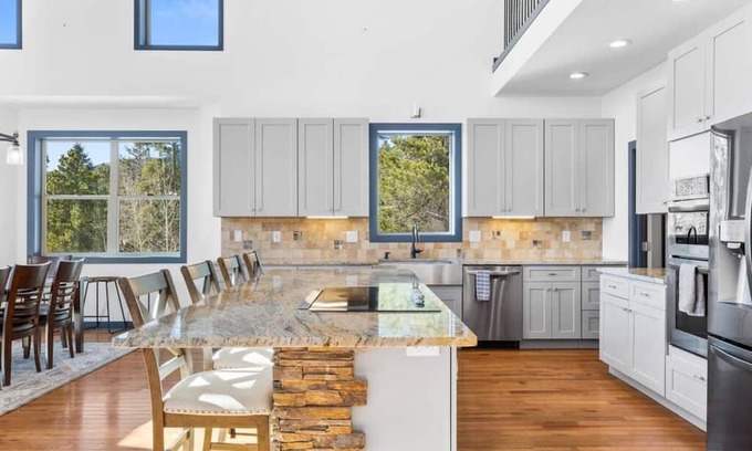 Black Hawk House | 4-bedroom Colorado Oasis at Rudolph Ranch