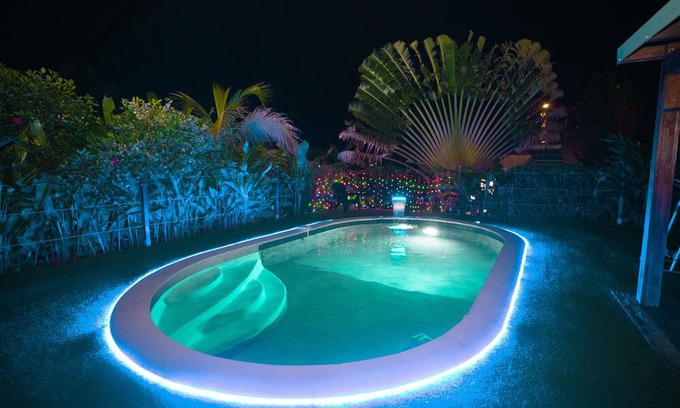 Goyave House | Bungalow-Honeymoon-Ensuite with Bath-Terrace-Une étoile