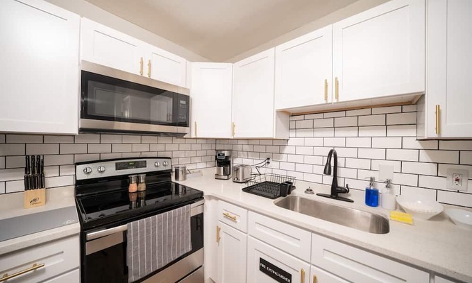 East Ocean View Apartment | OV 15th Bay - Solis Suite