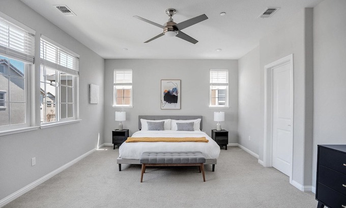 Union City House | Clean Hayward 4BR w/ Patio & A/C, nr Retail & Tech HQs, by Blueground
