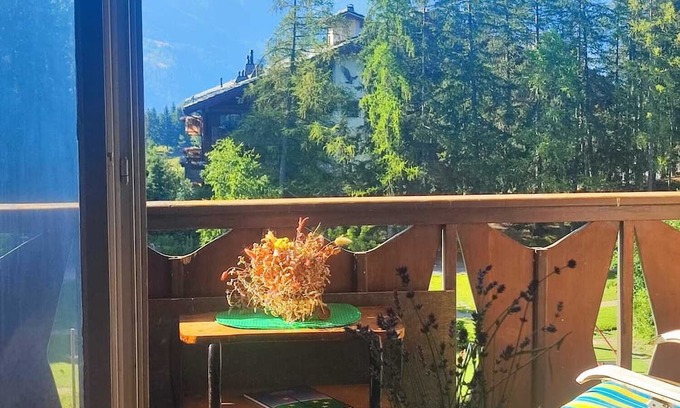 Montana Apartment | Cozy Studio in Crans-Montana, 300mt from the SKI-Area- Pet-Friendly!