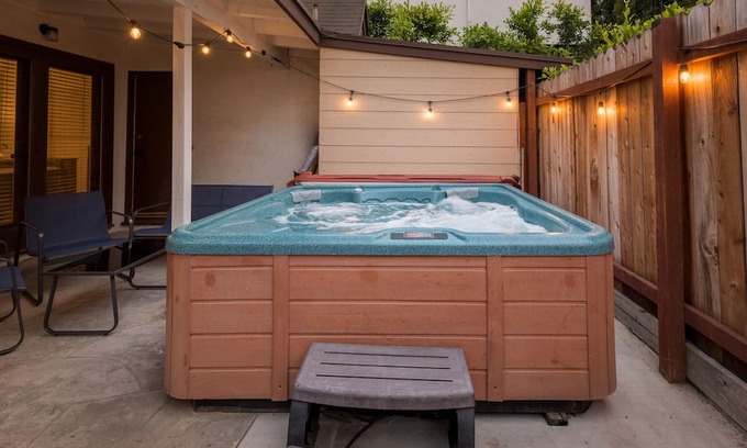Beverly Hills House | Glamorous West Hollywood Gem