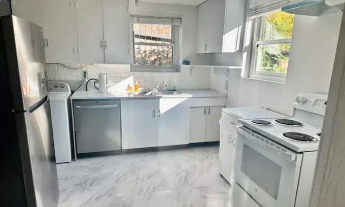 West University House | Central located newly renovated duplex house,3 bd 1 bath whole downstairs unit