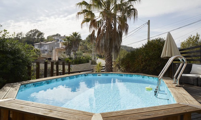 Olivella House | Holiday Home "Vila Allegra" with Mountain View, Private Pool & Wi-Fi