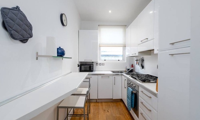 Victoria Apartment | GuestReady - Serenity by Victoria Park
