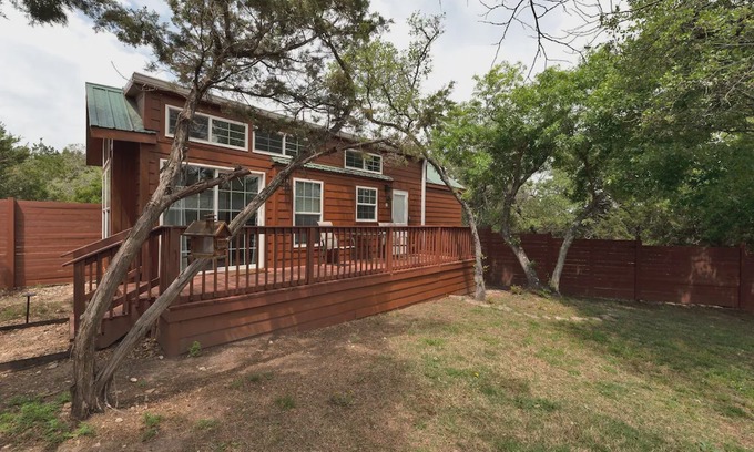 Austin House | Fox Tiny Home - The Cabins at Rim Rock