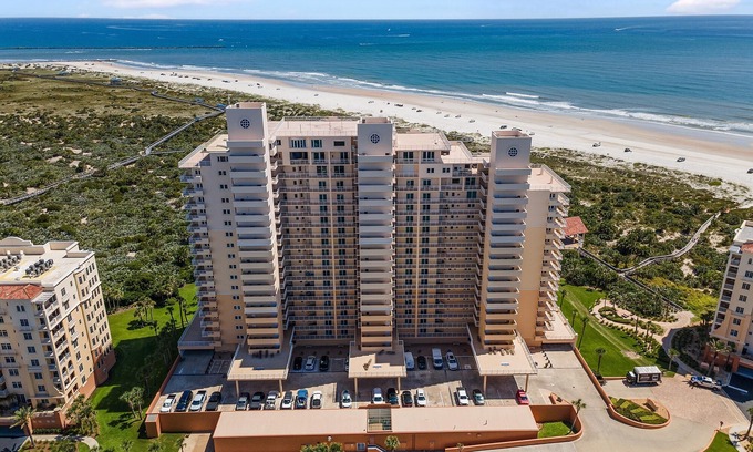 New Smyrna Beach Condo | Inlet at Minorca 1007