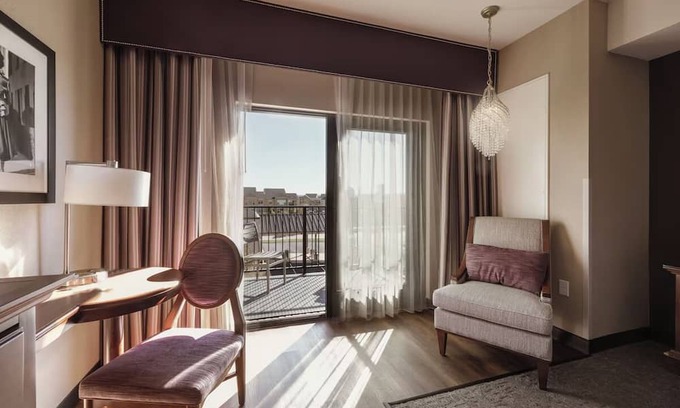 Parker Hotel | Parker Stay | 1 Unit | Central CO Mainstreet Location