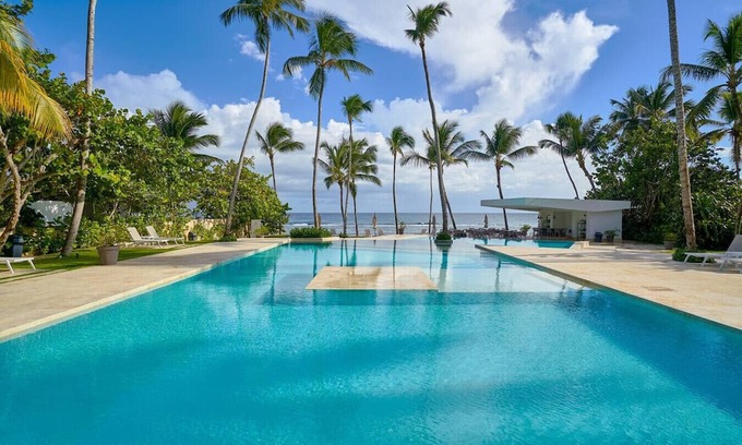 Juan Dolio - El Pueblo Apartment | Sunset Caribbean Beachfront Gataway