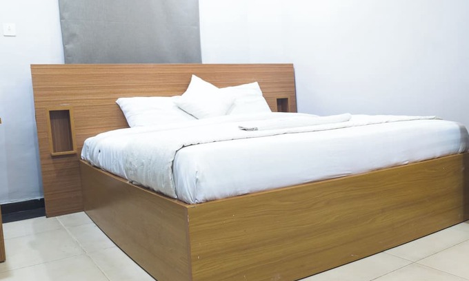 Yaba Apartment | Jadelite hotel with AC in marvelous Lagos