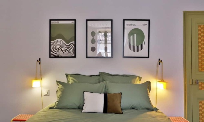 Montbron Hotel | Room POP - Private bathroom