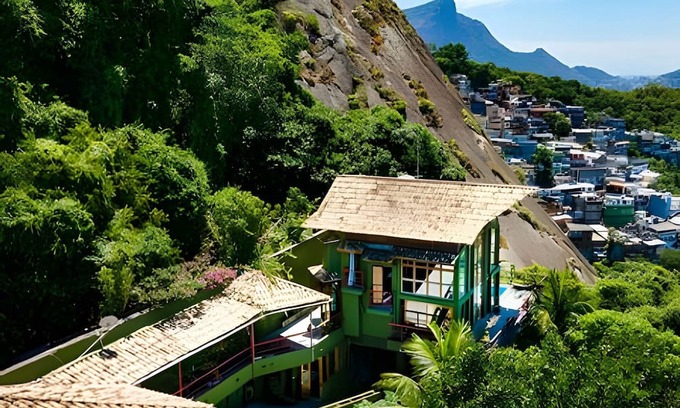 Vidigal House | ADV007 Villa for 7 with 360° views of all of Rio