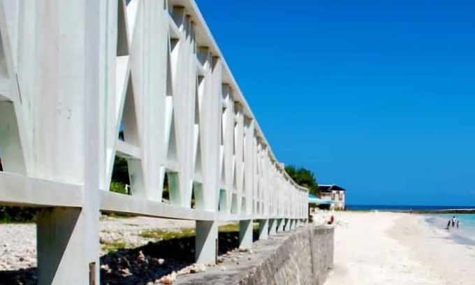 Silver Sands Villa | Welcoming luxery Villa with AC and white sand beach in charming Trelawny