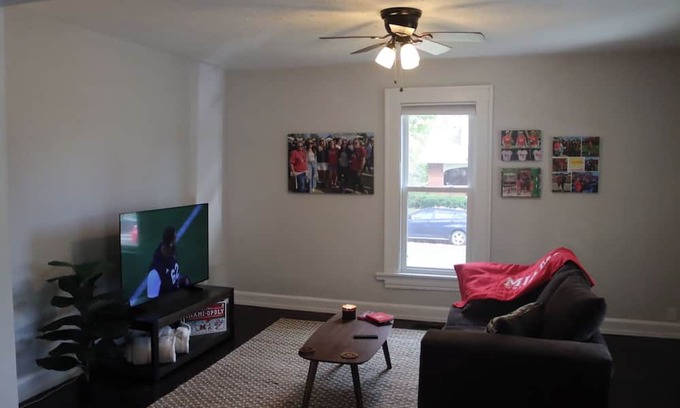 Oxford House | Gorgeous 4-bedroom home near Miami University in charming Oxford