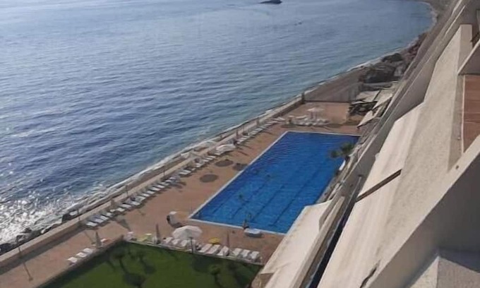 Aamchit Apartment | Silvia's romantic Byblos beachfront Duplex