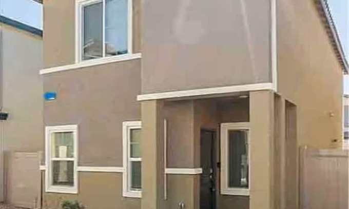 North Las Vegas House | 3-bedroom house in lovely North Las Vegas with attached garage