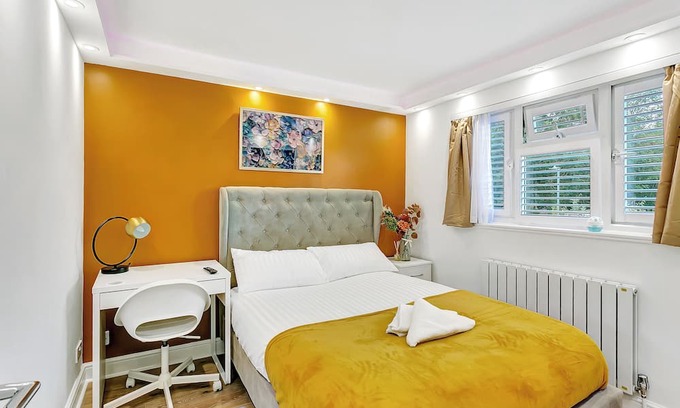 Bierton Apartment | Aspen Cl – Private Room in 4-Bed Retreat with Gym