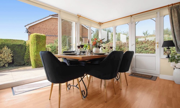 Worcester House | WhiskAwayStays Toulouse Drive No. 26