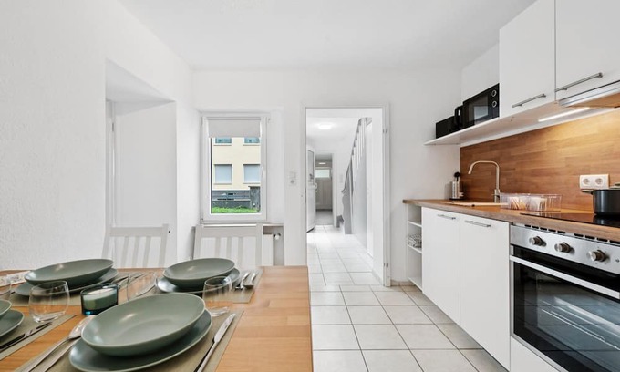 Andernach House | Haven of peace for people & dogs with terrace