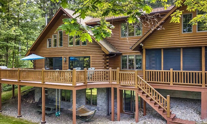 Ovid House | Blue Heron Lodge- Lakefront luxury with boat dock