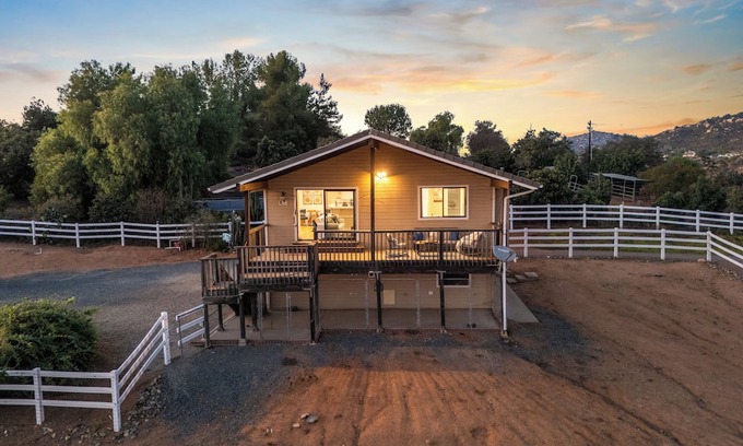 Rainbow CDP House | Scenic Deck w/Sunset Views & Dining Near Temecula Wineries | Estrada Ranch