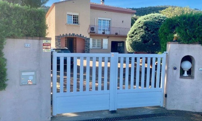 Le Boulou House | F5 House with garden and terrace, pets allowed
