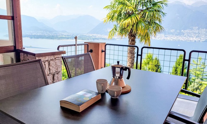 Vira Apartment | La Perla by Interhome